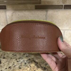 Vintage Tommy Bahama Sunglasses Case Brown Faux Leather Zip Tan/Green(Case Only)